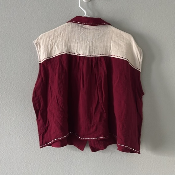 Queen of Sparkles Maroon & White Gauze Top and Short Set - Picture 3 of 8